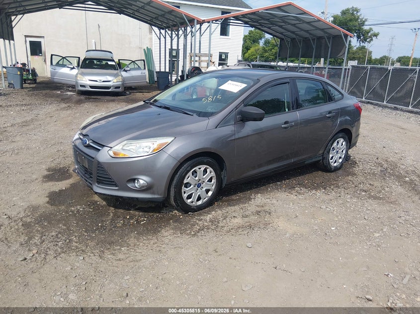 Vin: 1fahp3f2xcl253876, lot: 45803678, ford focus se 20122