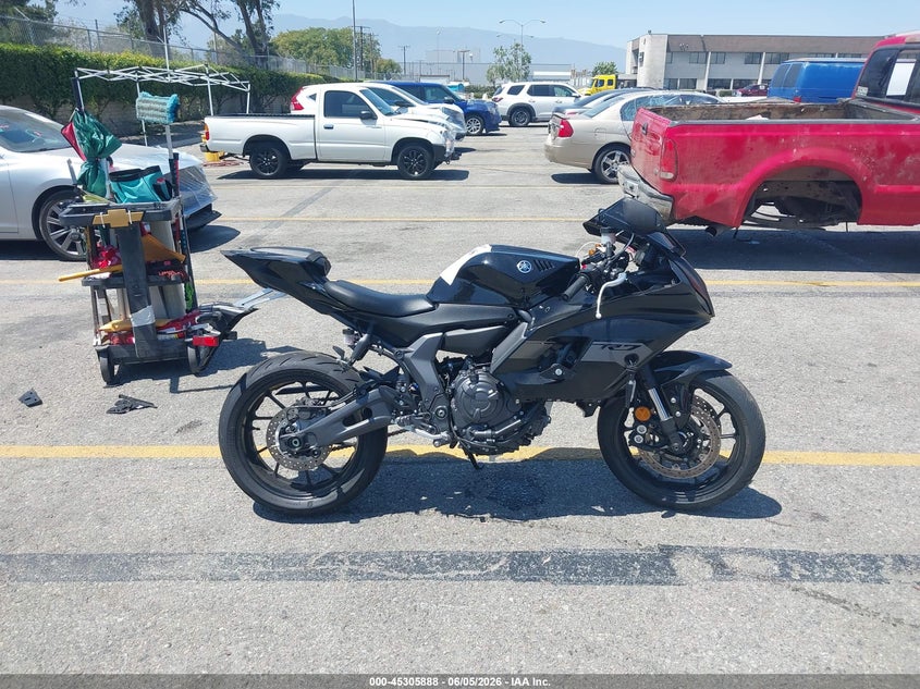 2025 Yamaha Yzfr7 VIN: JYARM38Y5SA004142 Lot: 45305888