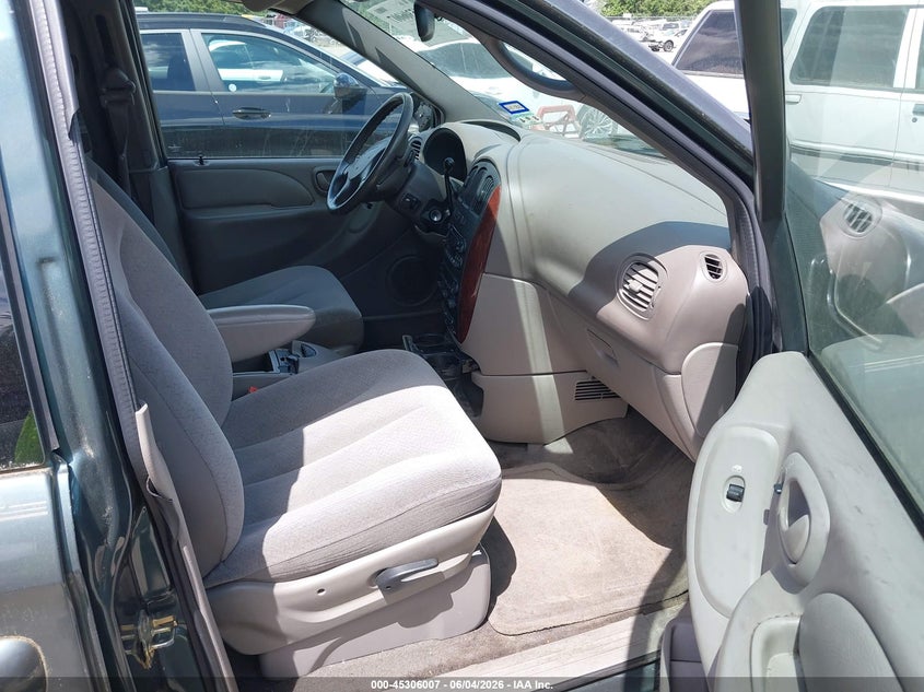 2003 Chrysler Town & Country Lxi VIN: 2C8GP54L43R384949 Lot: 45306007