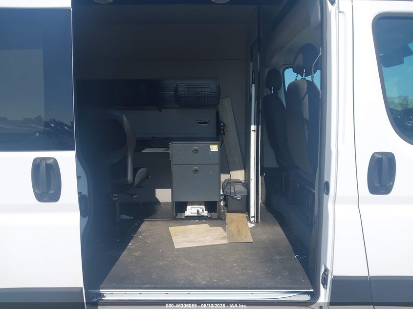 2021 Ram Promaster 1500 High Roof 136 Wb VIN: 3C6LRVBGXME519992 Lot: 45306055
