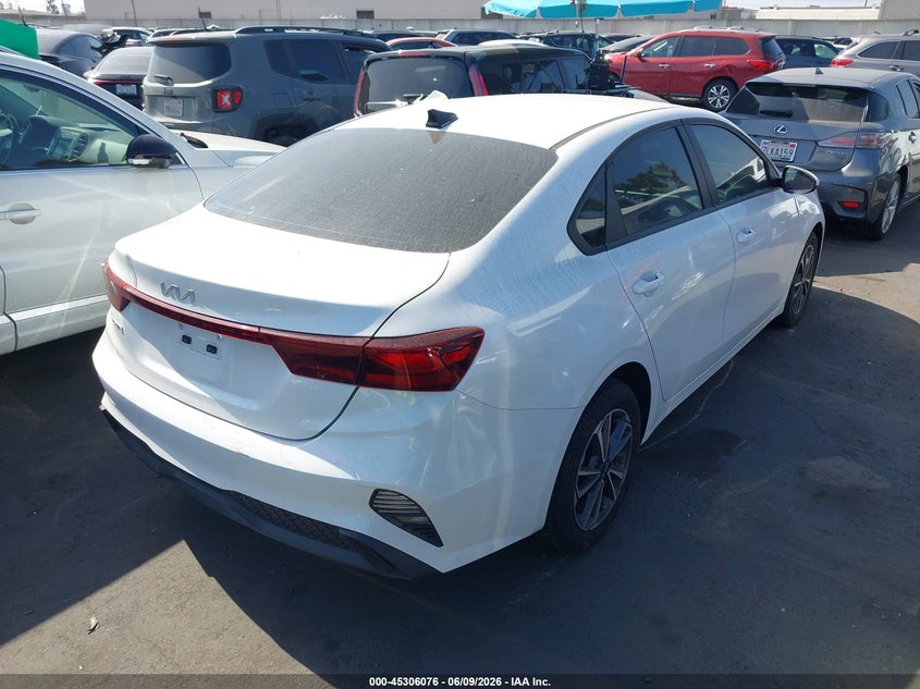 Vin: 3kpf24adxre825772, lot: 45803939, kia forte lxs 20244