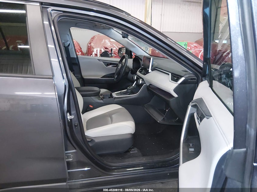 2019 TOYOTA RAV4 HYBRID auction photo 5