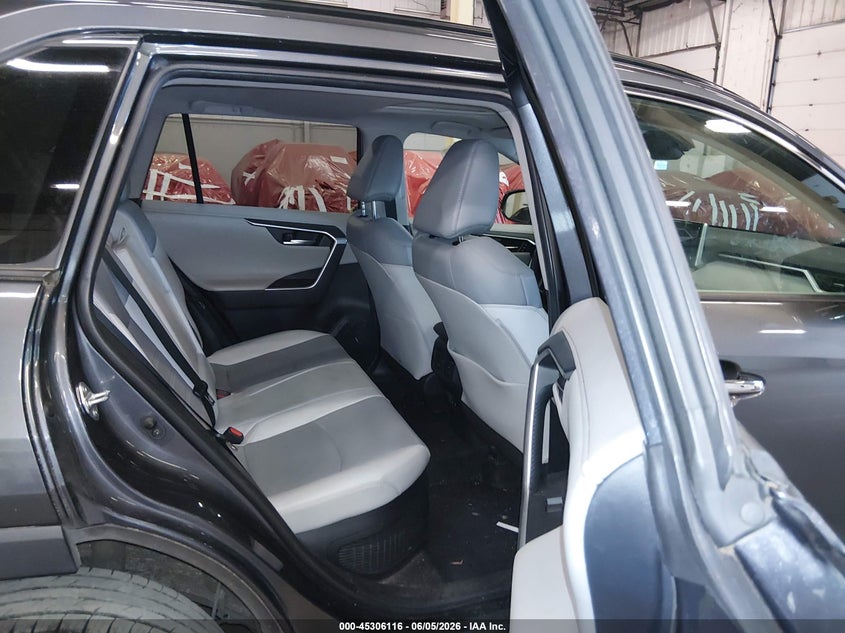 2019 TOYOTA RAV4 HYBRID auction photo 8