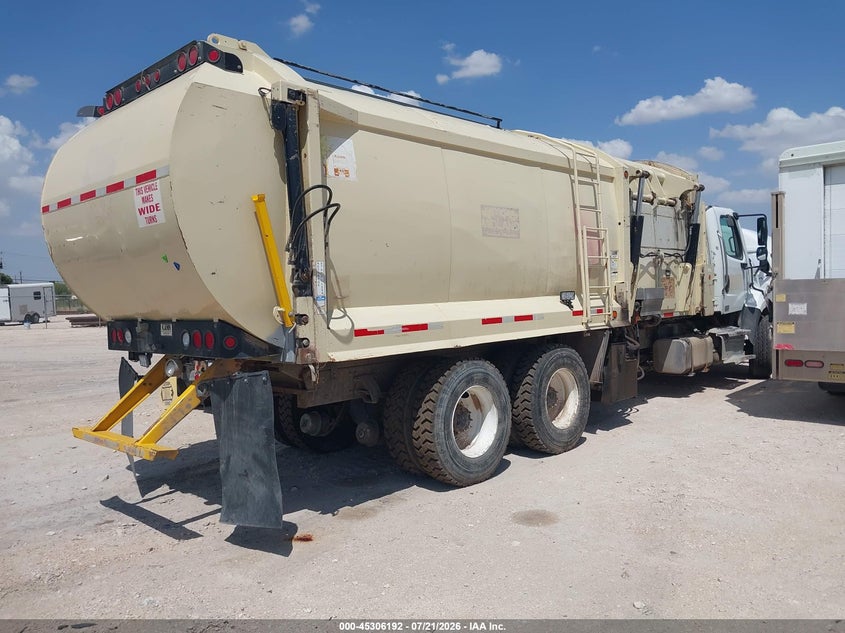 2016 OTHER FREIGHTLINER 108SD TRUCK N/A
