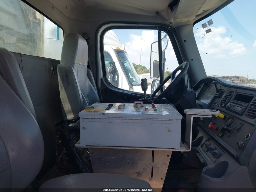 2016 OTHER FREIGHTLINER 108SD TRUCK N/A