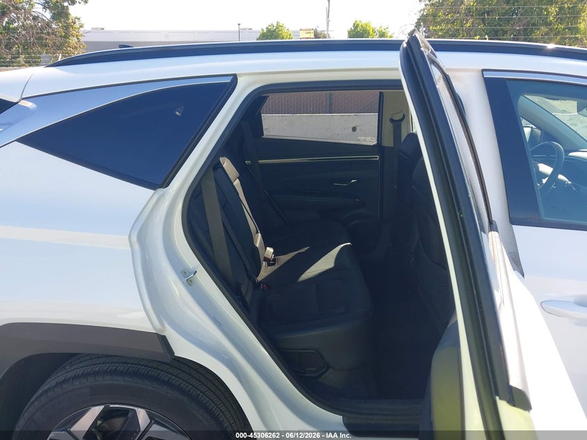 2022 HYUNDAI TUCSON HYBRID auction photo 8