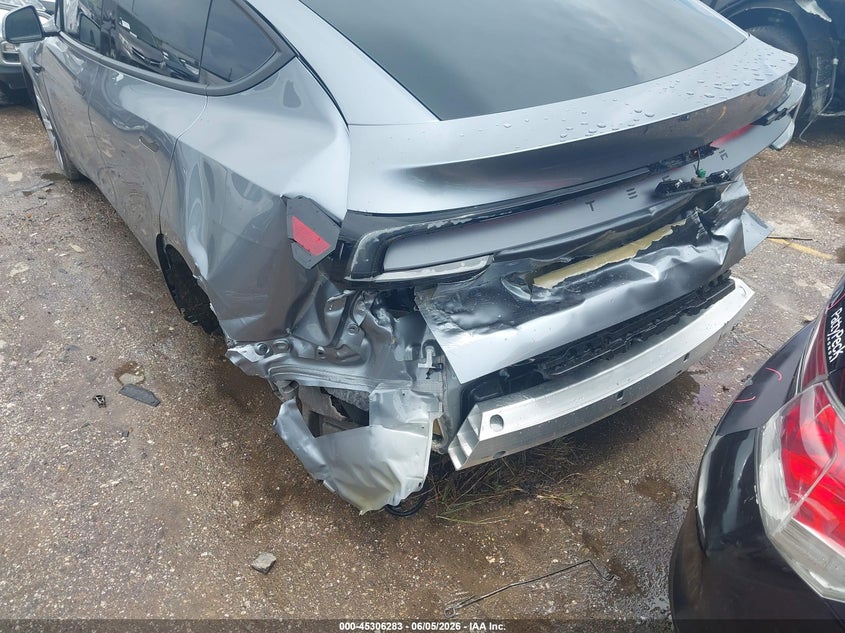 2026 TESLA MODEL Y ELECTRIC(VIN: 7SAYGDED9TA610843