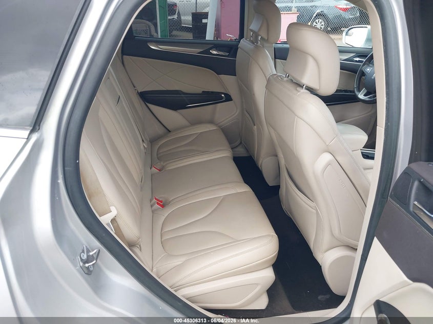 2019 Lincoln Mkc Standard VIN: 5LMCJ1C94KUL18301 Lot: 45306313
