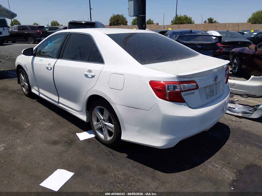 Vin: 4t1bf1fk1eu759015, lot: 45804195, toyota camry se 20143