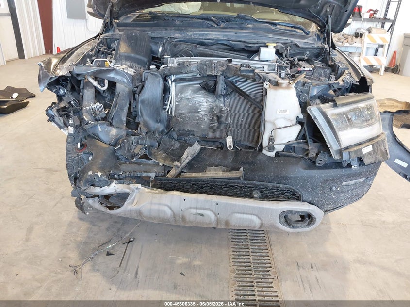 2020 RAM 1500 auction photo 6