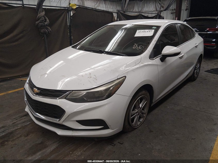 Vin: 1g1be5sm2j7104837, lot: 45804310, chevrolet cruze lt auto 20182
