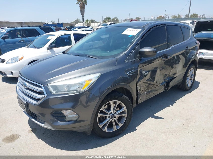 Vin: 1fmcu9g91hud44933, lot: 45804341, ford escape se 20172