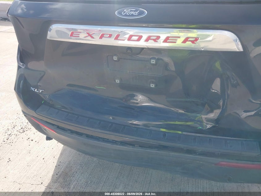 2023 FORD EXPLORER auction photo 6