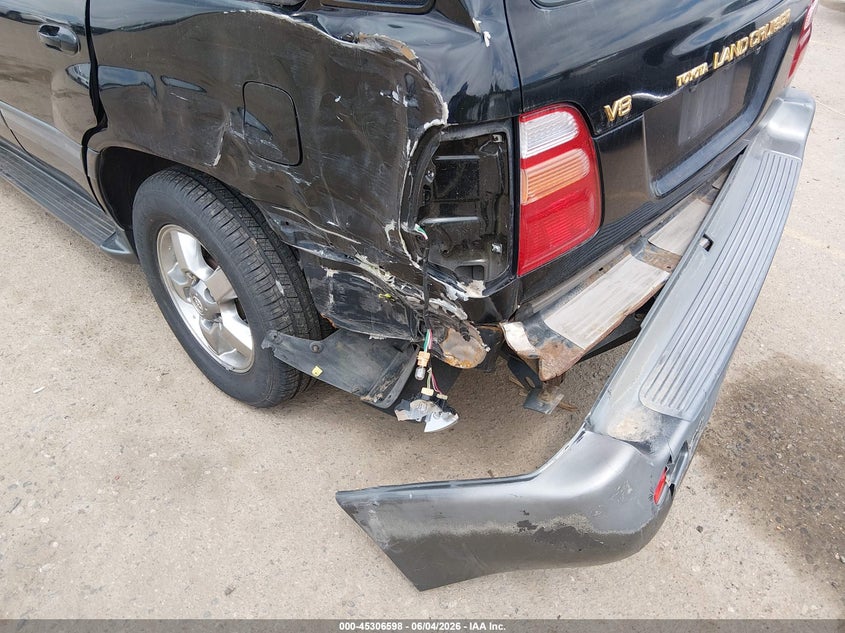 2000 TOYOTA LAND CRUISER auction photo 6