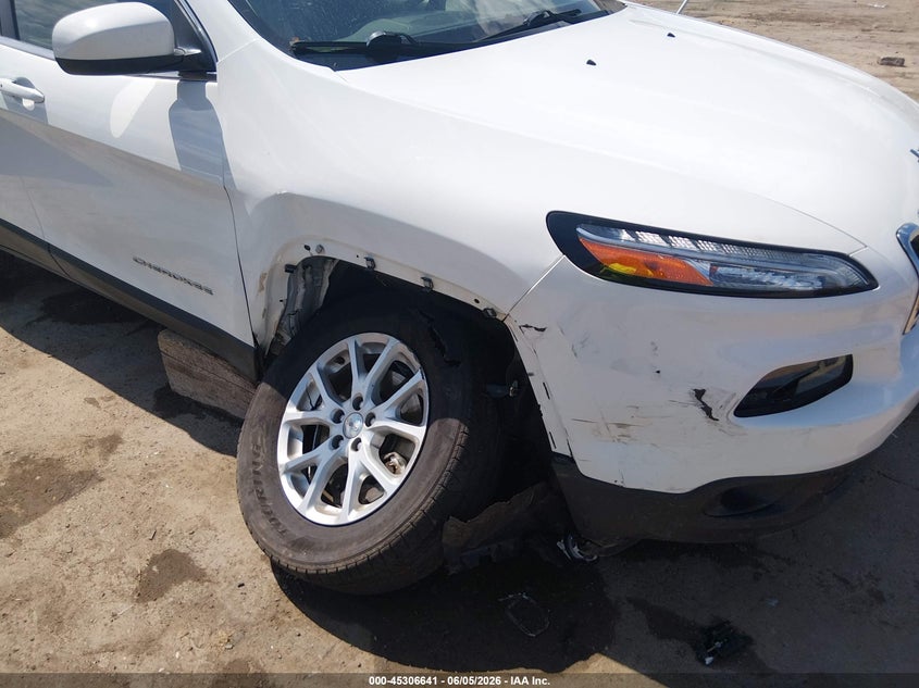 2015 Jeep Cherokee Latitude VIN: 1C4PJMCBXFW558279 Lot: 45306641