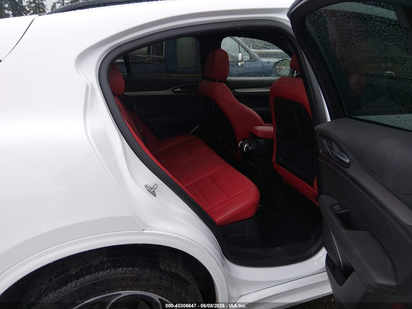 2023 ALFA ROMEO STELVIO auction photo 8