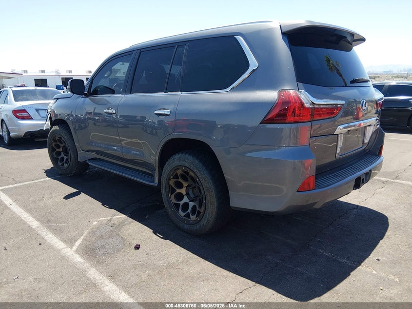 2016 LEXUS LX 570 auction photo 3