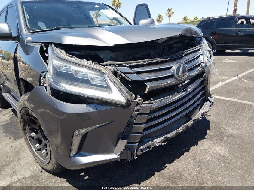 2016 LEXUS LX 570 auction photo 6