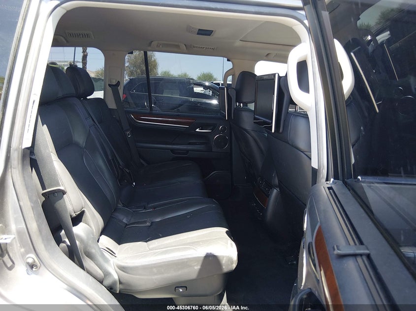 2016 LEXUS LX 570 auction photo 8