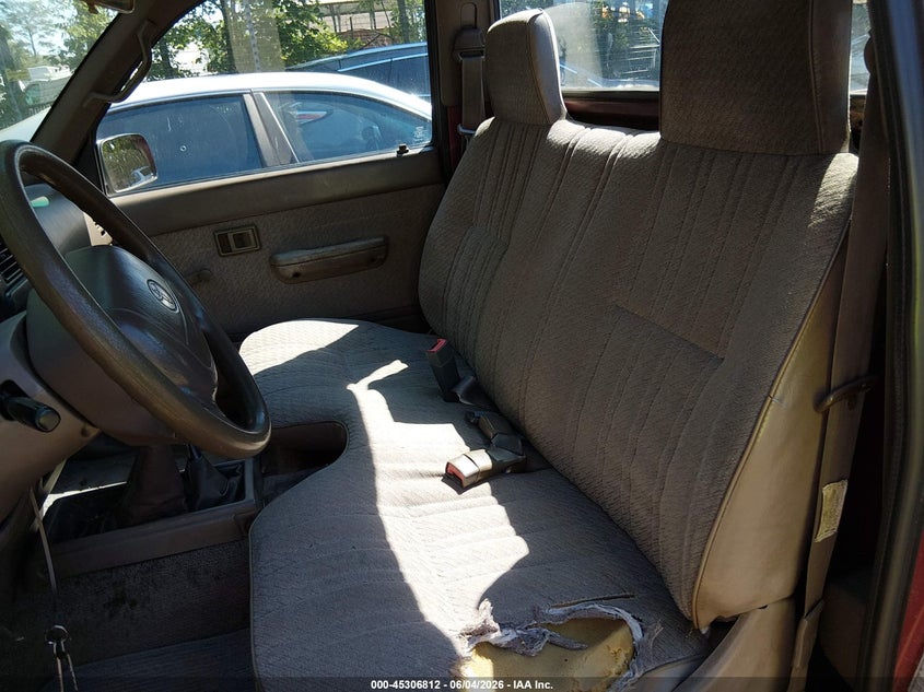 1997 Toyota Tacoma VIN: 4TAPM62N8VZ249627 Lot: 45306812
