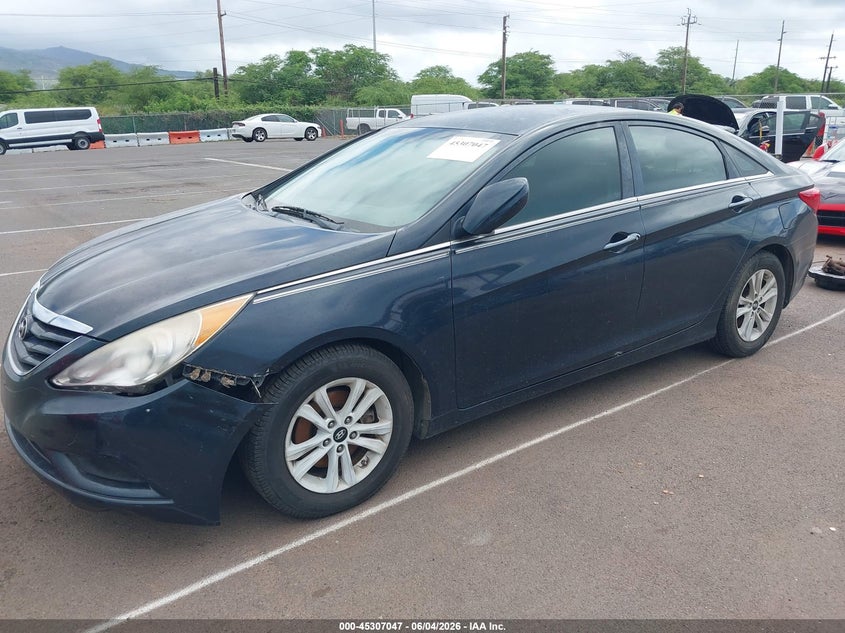 2011 HYUNDAI SONATA auction photo 2