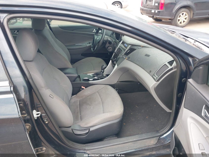 2011 HYUNDAI SONATA auction photo 5