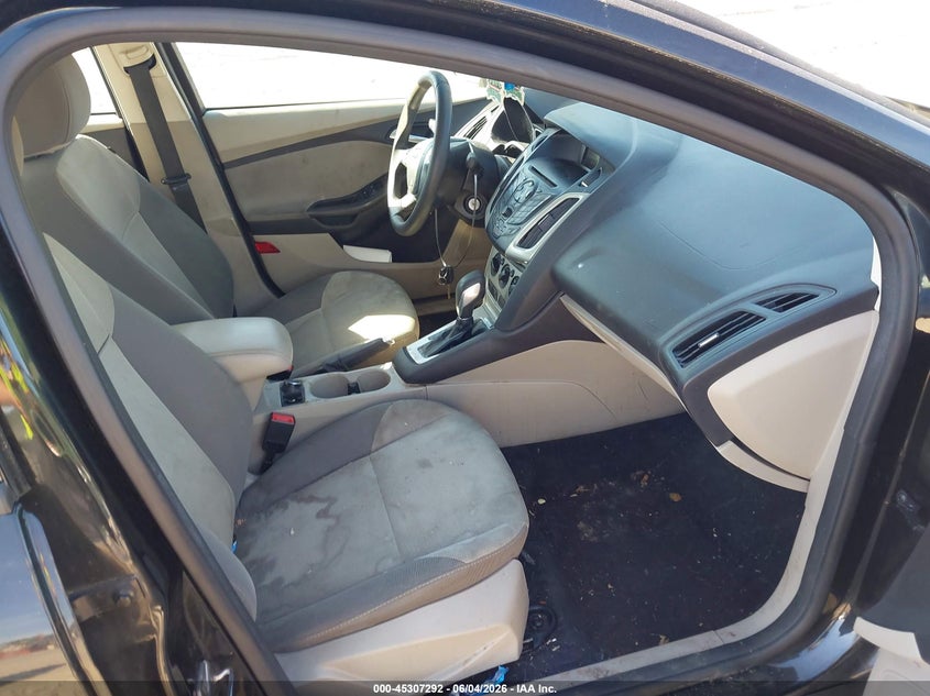 2014 Ford Focus Se VIN: 1FADP3F22EL425982 Lot: 45307292