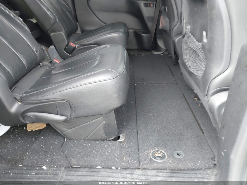 2021 CHRYSLER PACIFICA auction photo 8