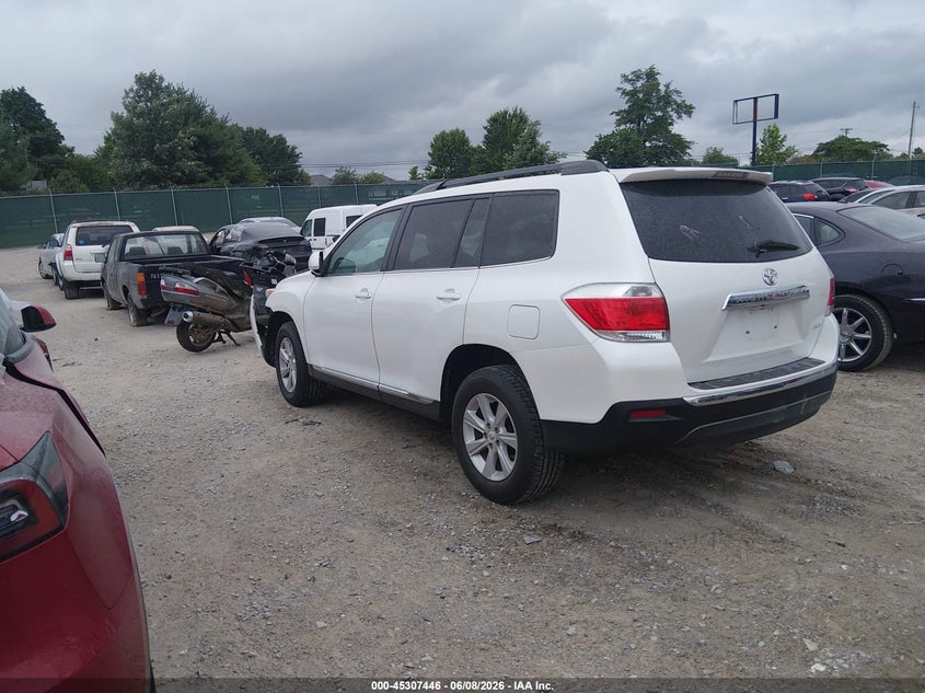 Vin: 5tdbk3eh2bs083613, lot: 45805331, toyota highlander se v6 20113