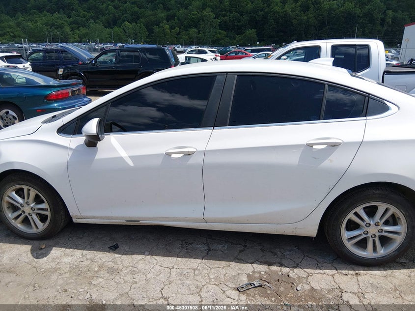 CHEVROLET CRUZE 2018 VIN 1G1BE5SM0J7113035