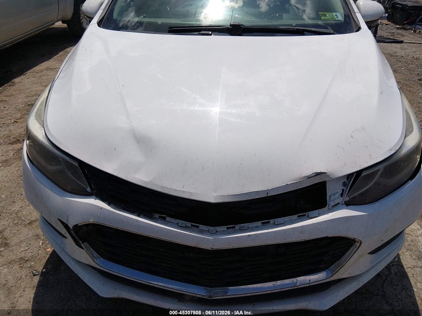 CHEVROLET CRUZE 2018 VIN 1G1BE5SM0J7113035