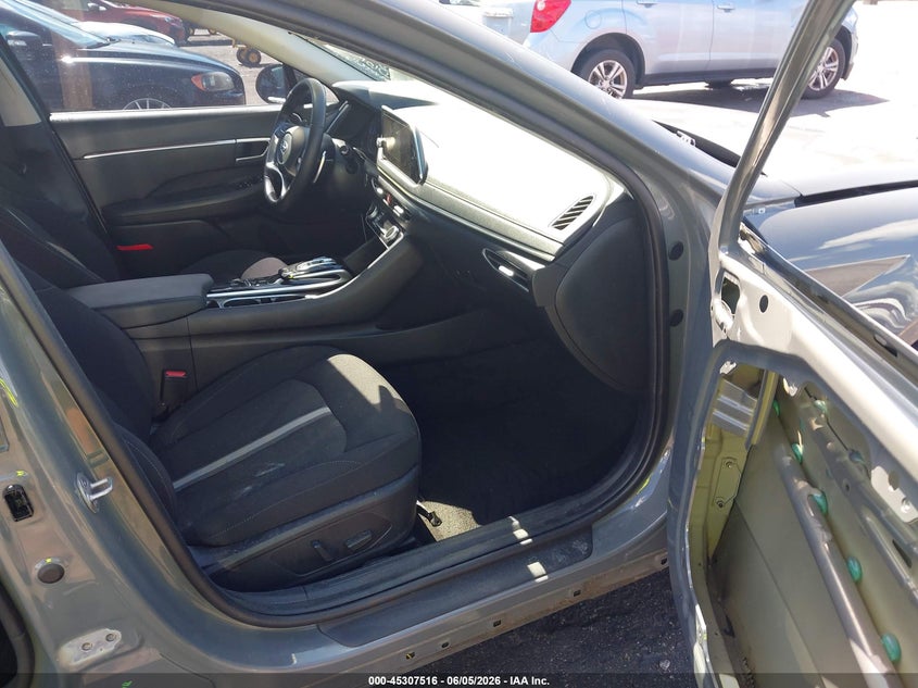 2023 HYUNDAI SONATA HYBRID auction photo 5