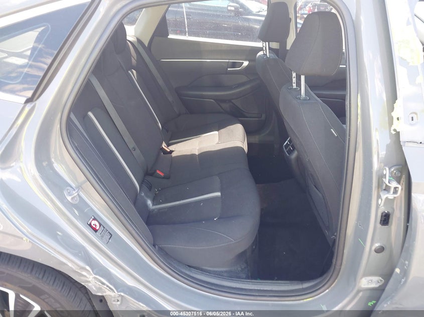 2023 HYUNDAI SONATA HYBRID auction photo 8