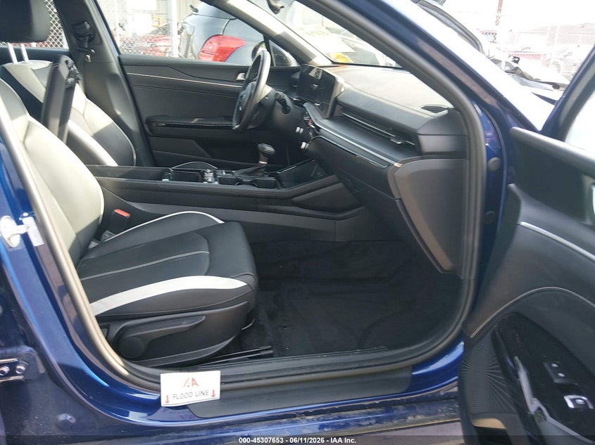 2025 KIA K5 SEDAN 2.5L I-4 DI, DOHC, VVT, 191HP