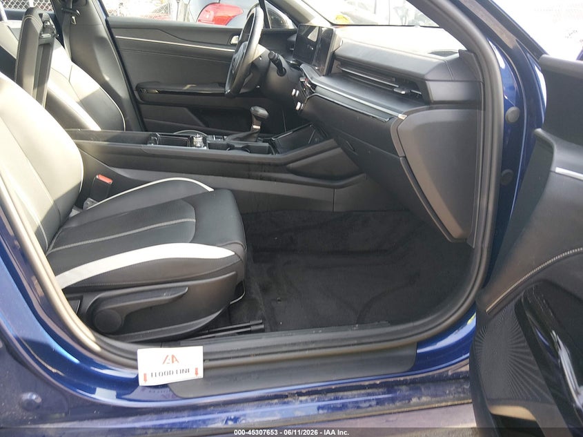 2025 KIA K5 SEDAN 2.5L I-4 DI, DOHC, VVT, 191HP