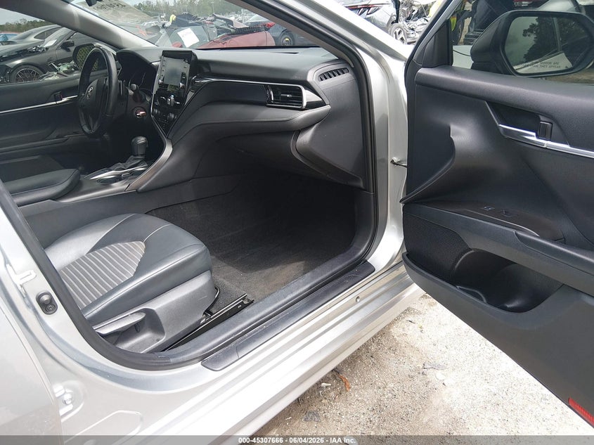 2022 TOYOTA CAMRY auction photo 5