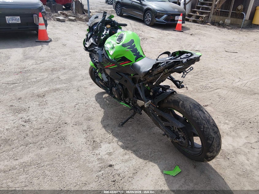 2024 KAWASAKI ZX400 auction photo 3