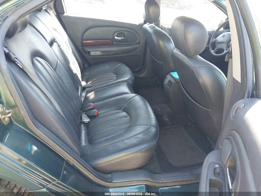 1999 Chrysler 300M VIN: 2C3HE66G5XH261677 Lot: 45307812