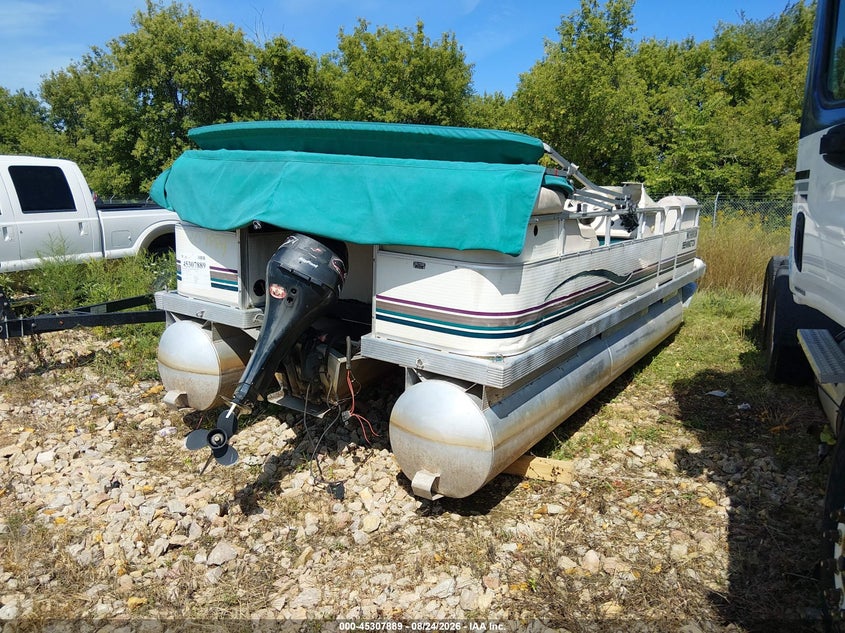 2001 BENNINGTON PONTOON 18' auction photo 4