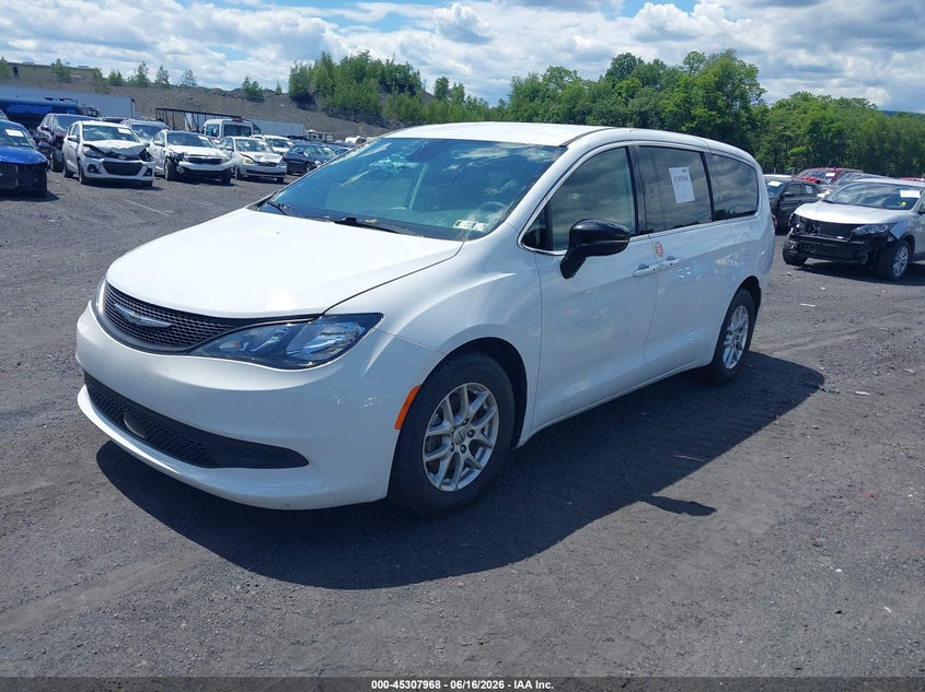 Vin: 2c4rc1cg3rr105941, lot: 45805853, chrysler voyager lx 20242