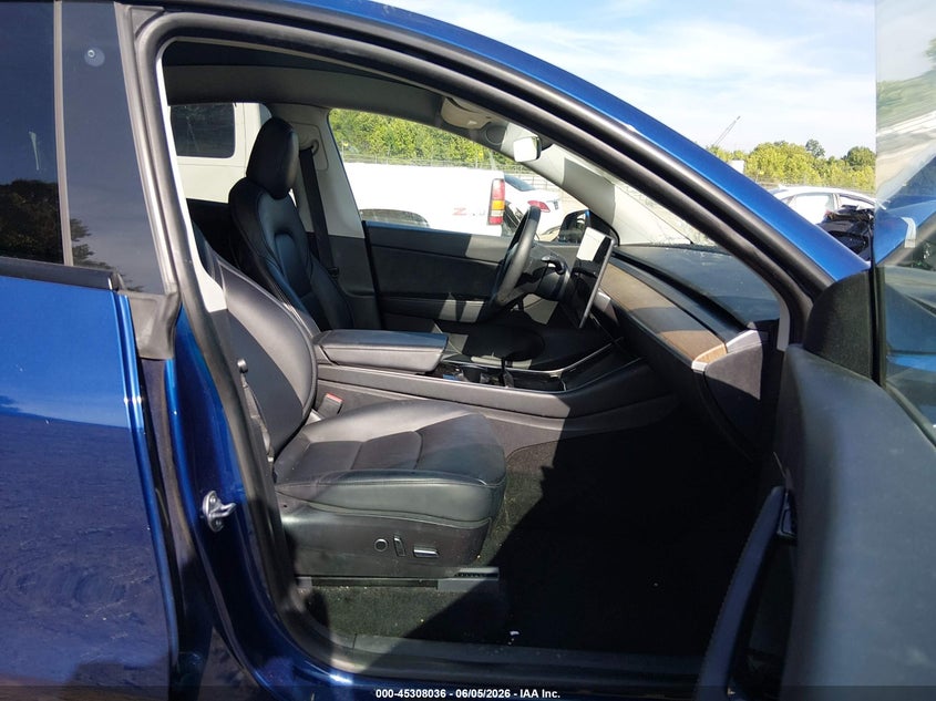 2021 TESLA MODEL Y auction photo 5