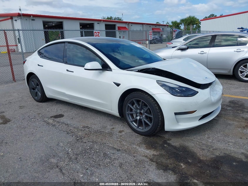 Vin: 5yj3e1ea8pf563380, lot: 45805954, tesla model 3 rear-wheel drive 2023 img_1