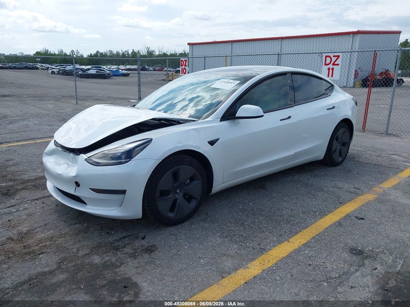 Vin: 5yj3e1ea8pf563380, lot: 45805954, tesla model 3 rear-wheel drive 20232