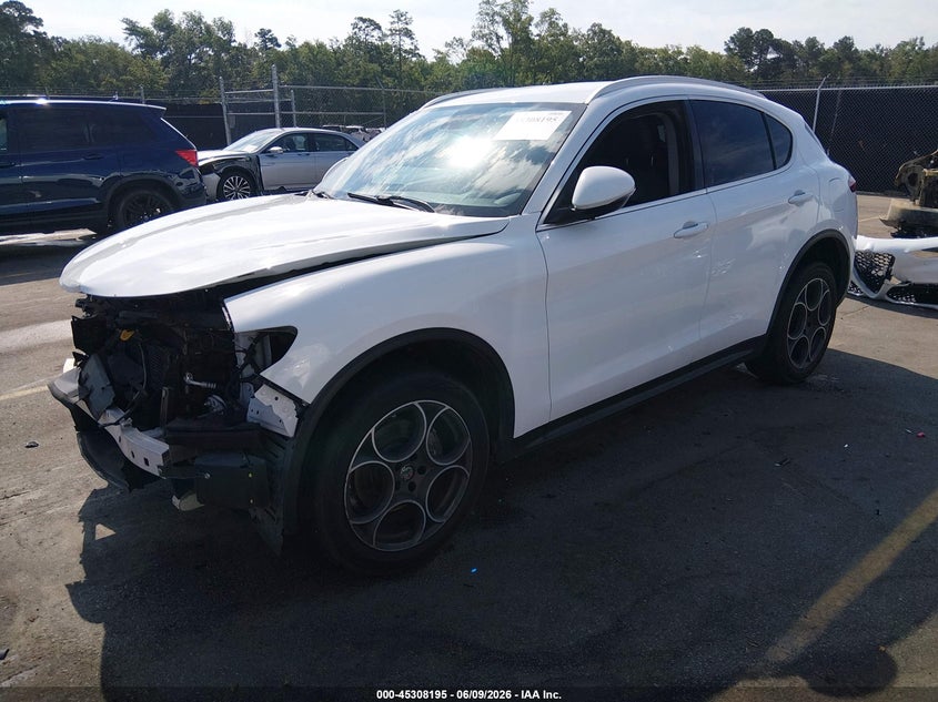 Vin: zasfakan3j7b83228, lot: 45806080, alfa romeo stelvio awd 20182