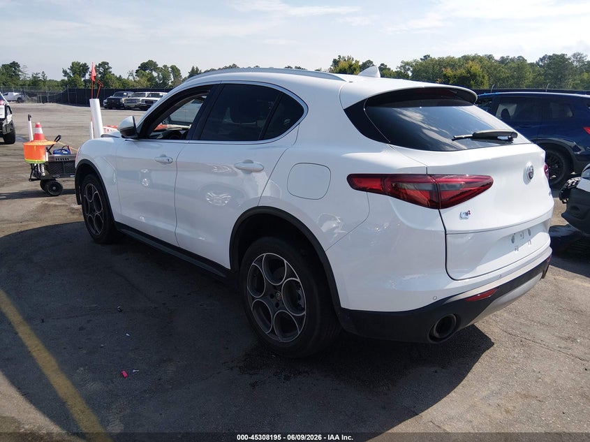 Vin: zasfakan3j7b83228, lot: 45806080, alfa romeo stelvio awd 20183