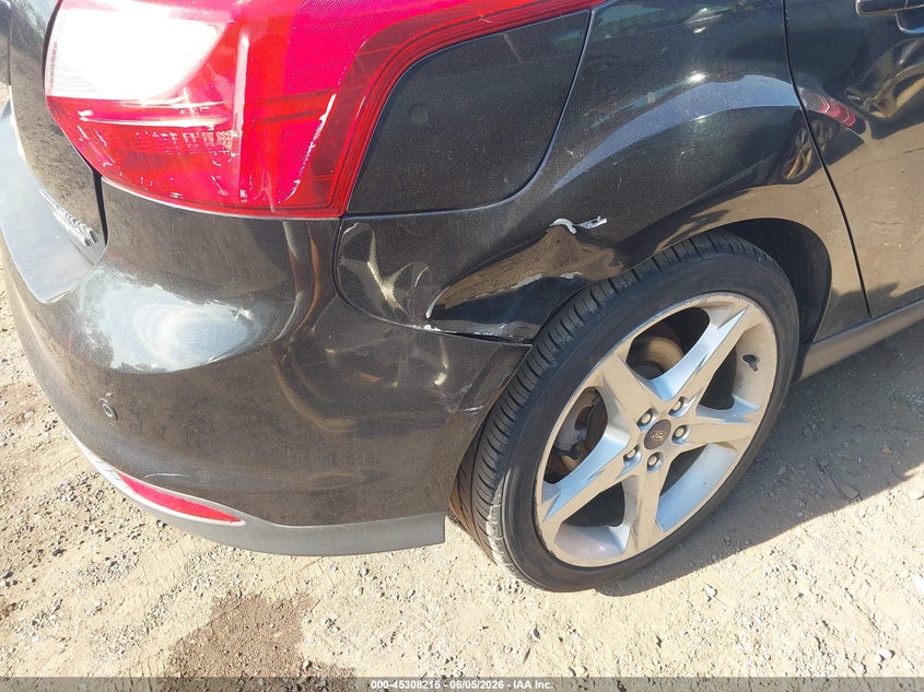 FORD FOCUS 2014 VIN 1FADP3N21EL426400
