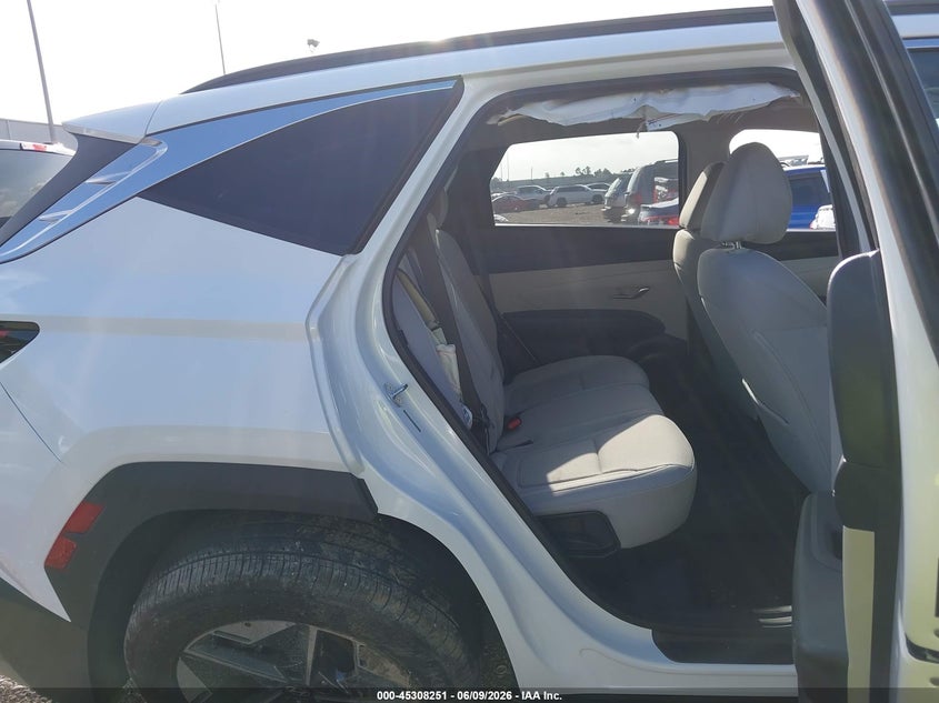 2025 HYUNDAI TUCSON auction photo 8
