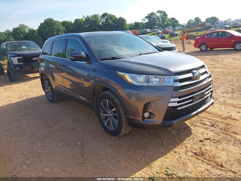 Vin: 5tdjzrfhxks620625, lot: 45806237, toyota highlander xle 2019 img_1