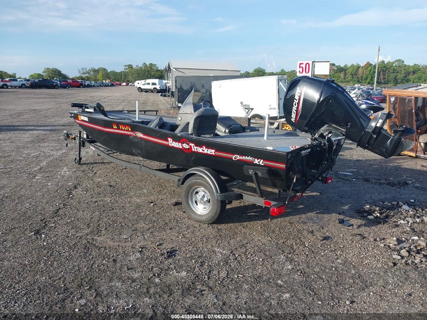 2024 TRACKER 16' auction photo 3