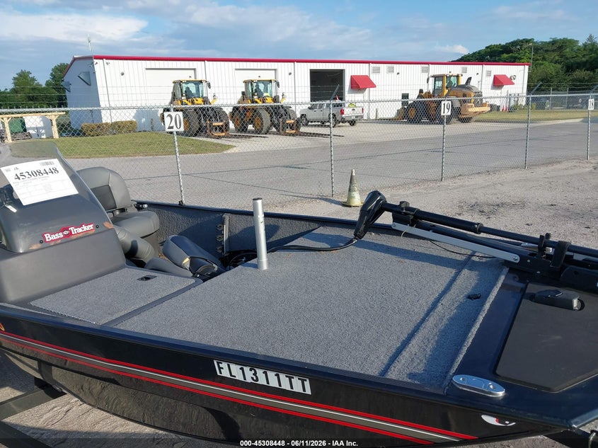 2024 TRACKER 16' auction photo 5